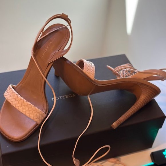 Bottega Veneta Tan Sandals - Picture 2 of 16